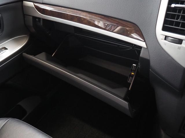 パジェロ ロング　スーパーエクシード　４ＷＤ　純正ＳＤナビ　黒革　サンルーフ　ロックフォード　シートヒーター　ウッドコンビＨ　ＥＴＣ　クルコン　地デジ　Ｂカメラ　コーナーセンサー　Ｆドラレコ　ディーゼルＴ　リアスポイラー　ＨＩＤ　Ｂフォグ（76枚目）