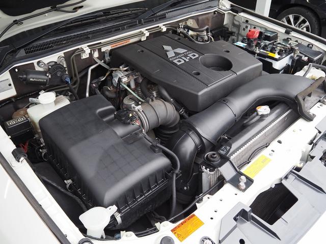 パジェロ ロング　スーパーエクシード　４ＷＤ　純正ＳＤナビ　黒革　サンルーフ　ロックフォード　シートヒーター　ウッドコンビＨ　ＥＴＣ　クルコン　地デジ　Ｂカメラ　コーナーセンサー　Ｆドラレコ　ディーゼルＴ　リアスポイラー　ＨＩＤ　Ｂフォグ（79枚目）