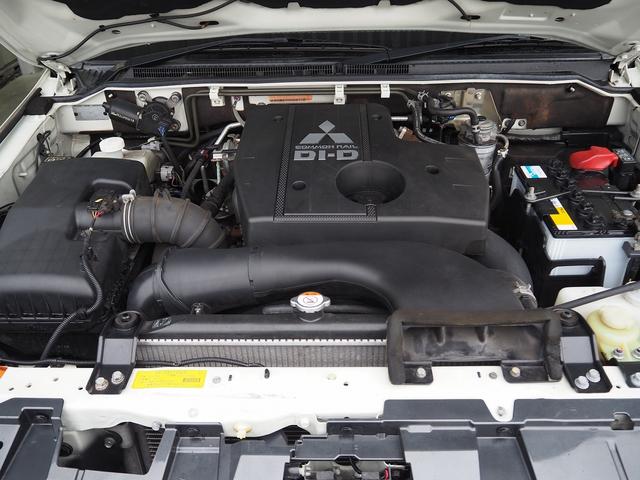 パジェロ ロング　スーパーエクシード　４ＷＤ　純正ＳＤナビ　黒革　サンルーフ　ロックフォード　シートヒーター　ウッドコンビＨ　ＥＴＣ　クルコン　地デジ　Ｂカメラ　コーナーセンサー　Ｆドラレコ　ディーゼルＴ　リアスポイラー　ＨＩＤ　Ｂフォグ（80枚目）