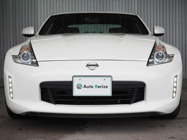 フェアレディＺ バージョンＳＴ　メーカーＨＤＤナビ　ハーフレザー　ＢＯＳＥサウンド　シートヒーター　パワーシート　パドルシフト　ステアスイッチ　純正１９ＡＷ　レッドキャリパー　純正３連メーター　地デジ　Ｂカメラ　ＥＴＣ　インテリキー（2枚目）