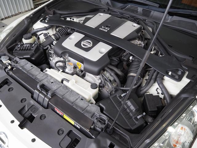 フェアレディＺ バージョンＳＴ　メーカーＨＤＤナビ　ハーフレザー　ＢＯＳＥサウンド　シートヒーター　パワーシート　パドルシフト　ステアスイッチ　純正１９ＡＷ　レッドキャリパー　純正３連メーター　地デジ　Ｂカメラ　ＥＴＣ　インテリキー（20枚目）