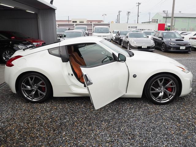 フェアレディＺ バージョンＳＴ　メーカーＨＤＤナビ　ハーフレザー　ＢＯＳＥサウンド　シートヒーター　パワーシート　パドルシフト　ステアスイッチ　純正１９ＡＷ　レッドキャリパー　純正３連メーター　地デジ　Ｂカメラ　ＥＴＣ　インテリキー（31枚目）