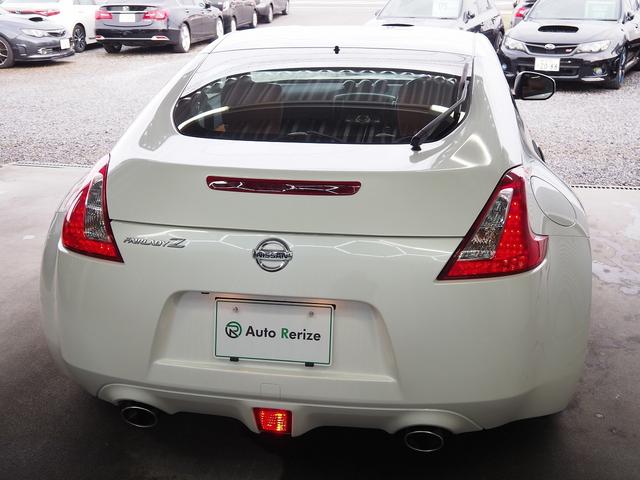 フェアレディＺ バージョンＳＴ　メーカーＨＤＤナビ　ハーフレザー　ＢＯＳＥサウンド　シートヒーター　パワーシート　パドルシフト　ステアスイッチ　純正１９ＡＷ　レッドキャリパー　純正３連メーター　地デジ　Ｂカメラ　ＥＴＣ　インテリキー（43枚目）