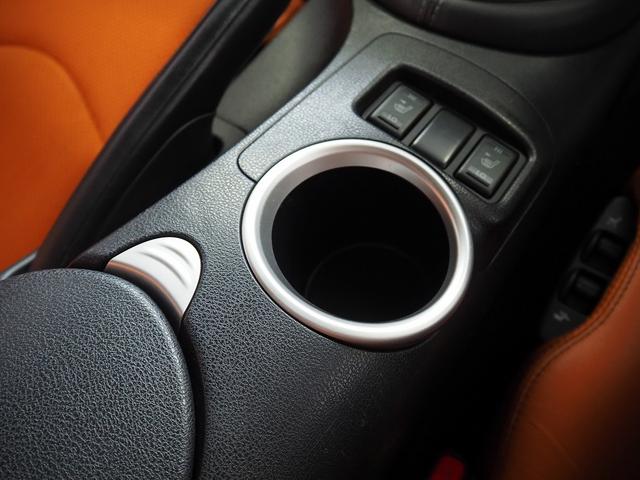 フェアレディＺ バージョンＳＴ　メーカーＨＤＤナビ　ハーフレザー　ＢＯＳＥサウンド　シートヒーター　パワーシート　パドルシフト　ステアスイッチ　純正１９ＡＷ　レッドキャリパー　純正３連メーター　地デジ　Ｂカメラ　ＥＴＣ　インテリキー（59枚目）