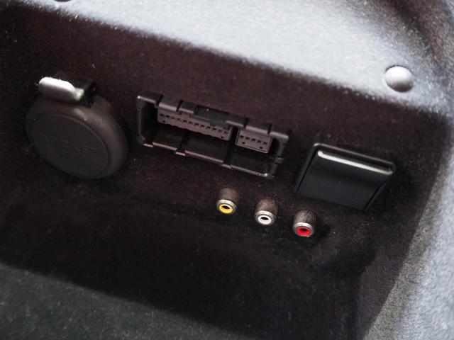 フェアレディＺ バージョンＳＴ　メーカーＨＤＤナビ　ハーフレザー　ＢＯＳＥサウンド　シートヒーター　パワーシート　パドルシフト　ステアスイッチ　純正１９ＡＷ　レッドキャリパー　純正３連メーター　地デジ　Ｂカメラ　ＥＴＣ　インテリキー（71枚目）