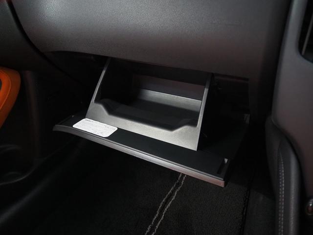 フェアレディＺ バージョンＳＴ　メーカーＨＤＤナビ　ハーフレザー　ＢＯＳＥサウンド　シートヒーター　パワーシート　パドルシフト　ステアスイッチ　純正１９ＡＷ　レッドキャリパー　純正３連メーター　地デジ　Ｂカメラ　ＥＴＣ　インテリキー（77枚目）