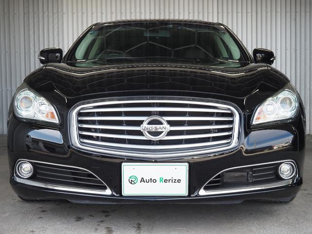 シーマ ハイブリッド　ＶＩＰ　Ｇ　メーカーＨＤＤナビ　後席Ｍ　ＢＯＳＥ　茶革　サンルーフ　エアシート　シートヒーター　レーダークルーズ　ＦＣＷ　ＬＤＷ　クルコン　電動シェード　車高調　２０ＡＷ　スエード調ルーフ　銀粉本木製インパネ（2枚目）