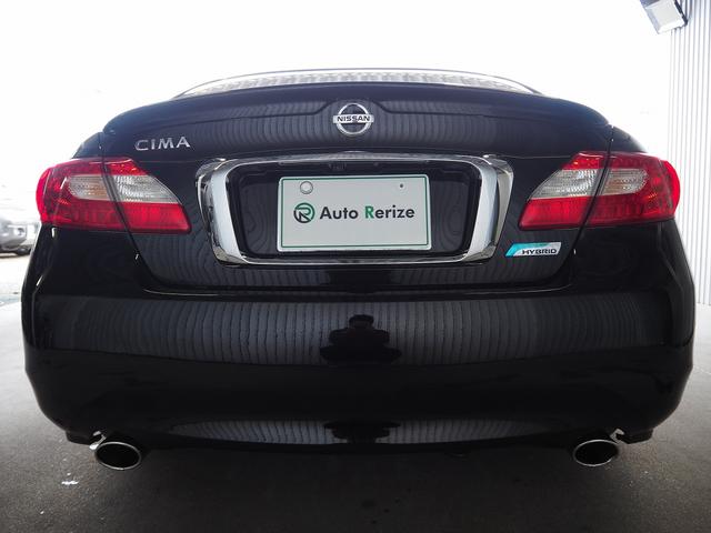 シーマ ハイブリッド　ＶＩＰ　Ｇ　メーカーＨＤＤナビ　後席Ｍ　ＢＯＳＥ　茶革　サンルーフ　エアシート　シートヒーター　レーダークルーズ　ＦＣＷ　ＬＤＷ　クルコン　電動シェード　車高調　２０ＡＷ　スエード調ルーフ　銀粉本木製インパネ（4枚目）