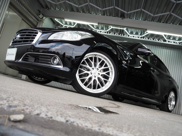 シーマ ハイブリッド　ＶＩＰ　Ｇ　メーカーＨＤＤナビ　後席Ｍ　ＢＯＳＥ　茶革　サンルーフ　エアシート　シートヒーター　レーダークルーズ　ＦＣＷ　ＬＤＷ　クルコン　電動シェード　車高調　２０ＡＷ　スエード調ルーフ　銀粉本木製インパネ（22枚目）