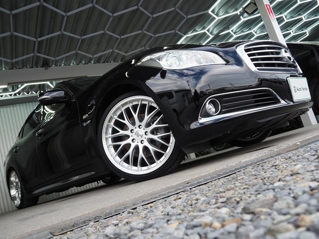 シーマ ハイブリッド　ＶＩＰ　Ｇ　メーカーＨＤＤナビ　後席Ｍ　ＢＯＳＥ　茶革　サンルーフ　エアシート　シートヒーター　レーダークルーズ　ＦＣＷ　ＬＤＷ　クルコン　電動シェード　車高調　２０ＡＷ　スエード調ルーフ　銀粉本木製インパネ（25枚目）