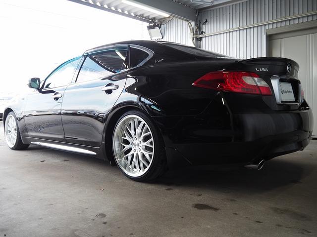 シーマ ハイブリッド　ＶＩＰ　Ｇ　メーカーＨＤＤナビ　後席Ｍ　ＢＯＳＥ　茶革　サンルーフ　エアシート　シートヒーター　レーダークルーズ　ＦＣＷ　ＬＤＷ　クルコン　電動シェード　車高調　２０ＡＷ　スエード調ルーフ　銀粉本木製インパネ（29枚目）