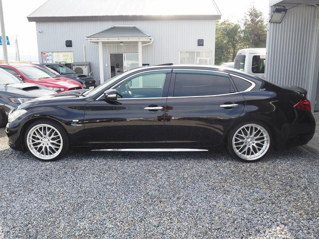 シーマ ハイブリッド　ＶＩＰ　Ｇ　メーカーＨＤＤナビ　後席Ｍ　ＢＯＳＥ　茶革　サンルーフ　エアシート　シートヒーター　レーダークルーズ　ＦＣＷ　ＬＤＷ　クルコン　電動シェード　車高調　２０ＡＷ　スエード調ルーフ　銀粉本木製インパネ（33枚目）