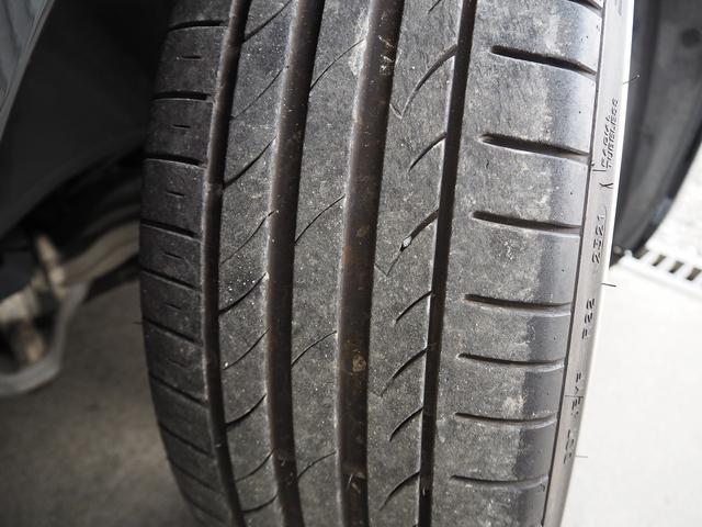 シーマ ハイブリッド　ＶＩＰ　Ｇ　メーカーＨＤＤナビ　後席Ｍ　ＢＯＳＥ　茶革　サンルーフ　エアシート　シートヒーター　レーダークルーズ　ＦＣＷ　ＬＤＷ　クルコン　電動シェード　車高調　２０ＡＷ　スエード調ルーフ　銀粉本木製インパネ（43枚目）