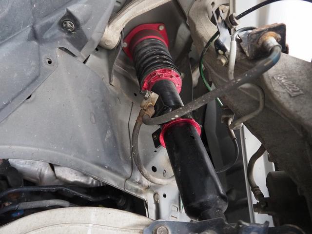 シーマ ハイブリッド　ＶＩＰ　Ｇ　メーカーＨＤＤナビ　後席Ｍ　ＢＯＳＥ　茶革　サンルーフ　エアシート　シートヒーター　レーダークルーズ　ＦＣＷ　ＬＤＷ　クルコン　電動シェード　車高調　２０ＡＷ　スエード調ルーフ　銀粉本木製インパネ（46枚目）