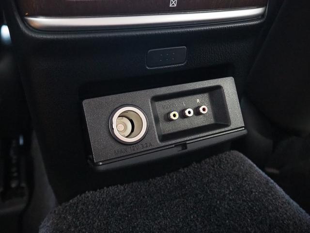 シーマ ハイブリッド　ＶＩＰ　Ｇ　メーカーＨＤＤナビ　後席Ｍ　ＢＯＳＥ　茶革　サンルーフ　エアシート　シートヒーター　レーダークルーズ　ＦＣＷ　ＬＤＷ　クルコン　電動シェード　車高調　２０ＡＷ　スエード調ルーフ　銀粉本木製インパネ（48枚目）