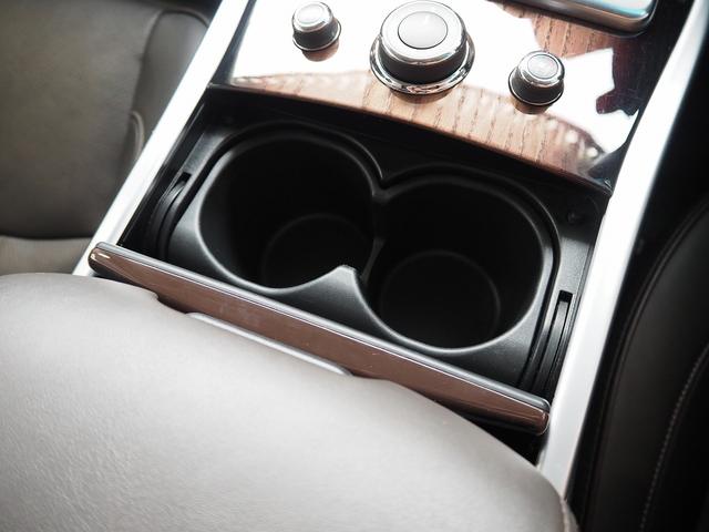 シーマ ハイブリッド　ＶＩＰ　Ｇ　メーカーＨＤＤナビ　後席Ｍ　ＢＯＳＥ　茶革　サンルーフ　エアシート　シートヒーター　レーダークルーズ　ＦＣＷ　ＬＤＷ　クルコン　電動シェード　車高調　２０ＡＷ　スエード調ルーフ　銀粉本木製インパネ（64枚目）