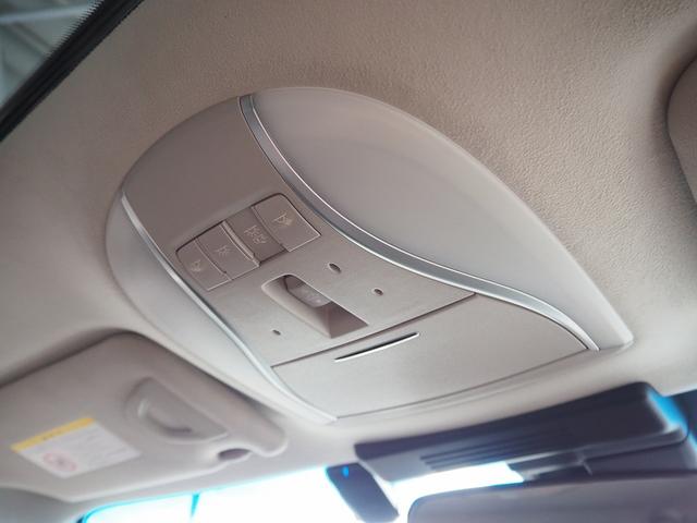 シーマ ハイブリッド　ＶＩＰ　Ｇ　メーカーＨＤＤナビ　後席Ｍ　ＢＯＳＥ　茶革　サンルーフ　エアシート　シートヒーター　レーダークルーズ　ＦＣＷ　ＬＤＷ　クルコン　電動シェード　車高調　２０ＡＷ　スエード調ルーフ　銀粉本木製インパネ（75枚目）