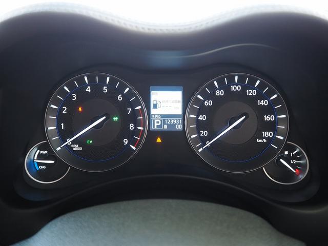 シーマ ハイブリッド　ＶＩＰ　Ｇ　メーカーＨＤＤナビ　後席Ｍ　ＢＯＳＥ　茶革　サンルーフ　エアシート　シートヒーター　レーダークルーズ　ＦＣＷ　ＬＤＷ　クルコン　電動シェード　車高調　２０ＡＷ　スエード調ルーフ　銀粉本木製インパネ（78枚目）