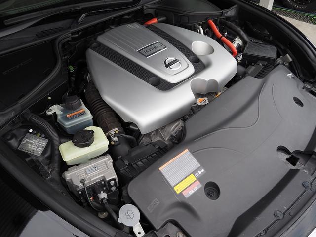 シーマ ハイブリッド　ＶＩＰ　Ｇ　メーカーＨＤＤナビ　後席Ｍ　ＢＯＳＥ　茶革　サンルーフ　エアシート　シートヒーター　レーダークルーズ　ＦＣＷ　ＬＤＷ　クルコン　電動シェード　車高調　２０ＡＷ　スエード調ルーフ　銀粉本木製インパネ（79枚目）