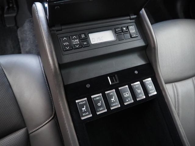 フーガハイブリッド ＶＩＰ　メーカーＨＤＤナビ　茶革　ＢＯＳＥサウンド　エアシート　シートヒーター　オットマン　地デジ　全周囲Ｍ　銀粉本木製インパネ　スエード調ルーフ　１８ＡＷ　エマブレ　ＰＦＣＷ　ＢＳＷ　ＬＤＷ　電動シェード（10枚目）