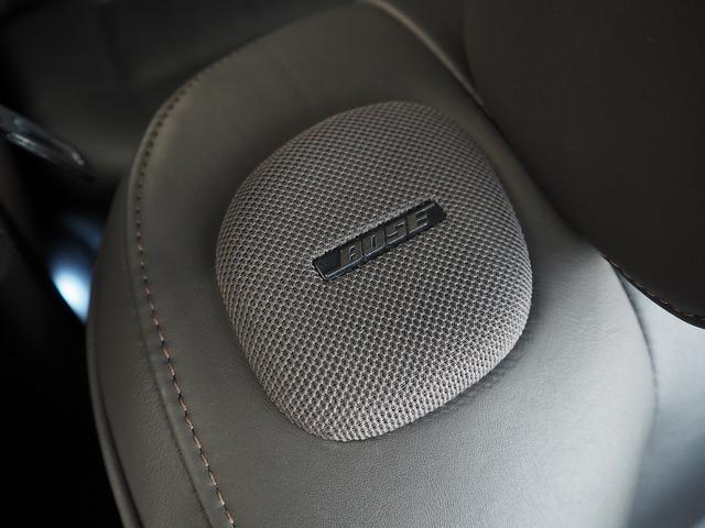 フーガハイブリッド ＶＩＰ　メーカーＨＤＤナビ　茶革　ＢＯＳＥサウンド　エアシート　シートヒーター　オットマン　地デジ　全周囲Ｍ　銀粉本木製インパネ　スエード調ルーフ　１８ＡＷ　エマブレ　ＰＦＣＷ　ＢＳＷ　ＬＤＷ　電動シェード（18枚目）