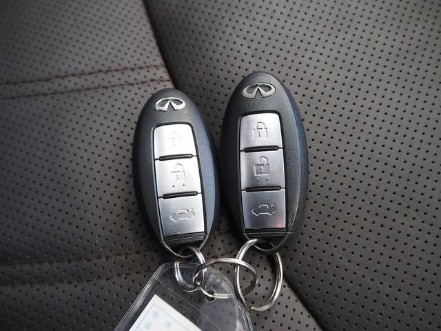 フーガハイブリッド ＶＩＰ　メーカーＨＤＤナビ　茶革　ＢＯＳＥサウンド　エアシート　シートヒーター　オットマン　地デジ　全周囲Ｍ　銀粉本木製インパネ　スエード調ルーフ　１８ＡＷ　エマブレ　ＰＦＣＷ　ＢＳＷ　ＬＤＷ　電動シェード（19枚目）