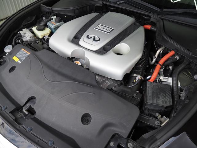 フーガハイブリッド ＶＩＰ　メーカーＨＤＤナビ　茶革　ＢＯＳＥサウンド　エアシート　シートヒーター　オットマン　地デジ　全周囲Ｍ　銀粉本木製インパネ　スエード調ルーフ　１８ＡＷ　エマブレ　ＰＦＣＷ　ＢＳＷ　ＬＤＷ　電動シェード（20枚目）