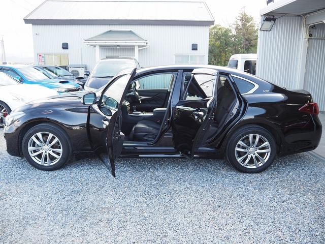 フーガハイブリッド ＶＩＰ　メーカーＨＤＤナビ　茶革　ＢＯＳＥサウンド　エアシート　シートヒーター　オットマン　地デジ　全周囲Ｍ　銀粉本木製インパネ　スエード調ルーフ　１８ＡＷ　エマブレ　ＰＦＣＷ　ＢＳＷ　ＬＤＷ　電動シェード（34枚目）