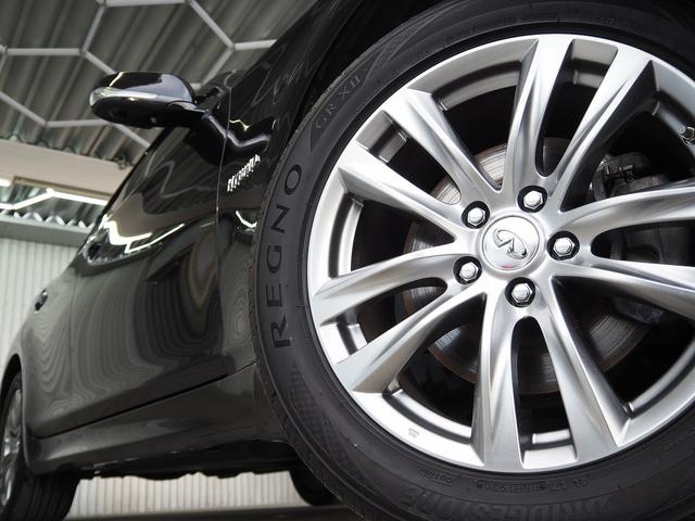 フーガハイブリッド ＶＩＰ　メーカーＨＤＤナビ　茶革　ＢＯＳＥサウンド　エアシート　シートヒーター　オットマン　地デジ　全周囲Ｍ　銀粉本木製インパネ　スエード調ルーフ　１８ＡＷ　エマブレ　ＰＦＣＷ　ＢＳＷ　ＬＤＷ　電動シェード（39枚目）