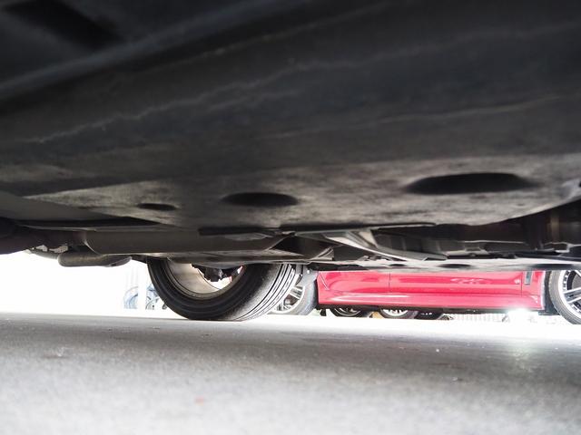 フーガハイブリッド ＶＩＰ　メーカーＨＤＤナビ　茶革　ＢＯＳＥサウンド　エアシート　シートヒーター　オットマン　地デジ　全周囲Ｍ　銀粉本木製インパネ　スエード調ルーフ　１８ＡＷ　エマブレ　ＰＦＣＷ　ＢＳＷ　ＬＤＷ　電動シェード（40枚目）