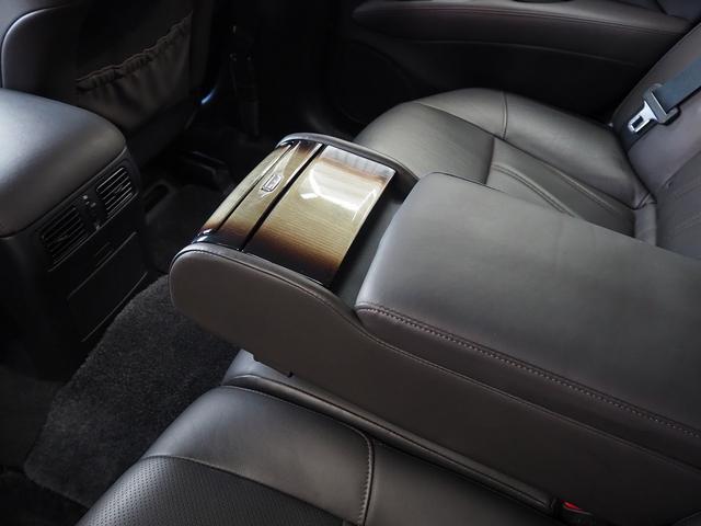 フーガハイブリッド ＶＩＰ　メーカーＨＤＤナビ　茶革　ＢＯＳＥサウンド　エアシート　シートヒーター　オットマン　地デジ　全周囲Ｍ　銀粉本木製インパネ　スエード調ルーフ　１８ＡＷ　エマブレ　ＰＦＣＷ　ＢＳＷ　ＬＤＷ　電動シェード（47枚目）