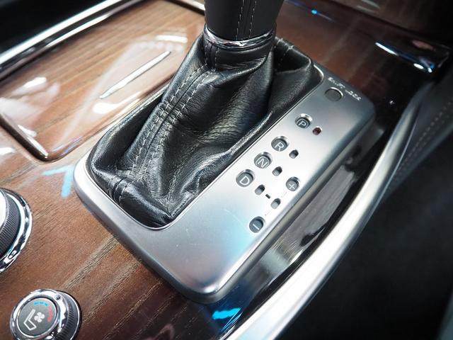 フーガハイブリッド ＶＩＰ　メーカーＨＤＤナビ　茶革　ＢＯＳＥサウンド　エアシート　シートヒーター　オットマン　地デジ　全周囲Ｍ　銀粉本木製インパネ　スエード調ルーフ　１８ＡＷ　エマブレ　ＰＦＣＷ　ＢＳＷ　ＬＤＷ　電動シェード（59枚目）