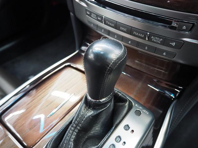 フーガハイブリッド ＶＩＰ　メーカーＨＤＤナビ　茶革　ＢＯＳＥサウンド　エアシート　シートヒーター　オットマン　地デジ　全周囲Ｍ　銀粉本木製インパネ　スエード調ルーフ　１８ＡＷ　エマブレ　ＰＦＣＷ　ＢＳＷ　ＬＤＷ　電動シェード（60枚目）