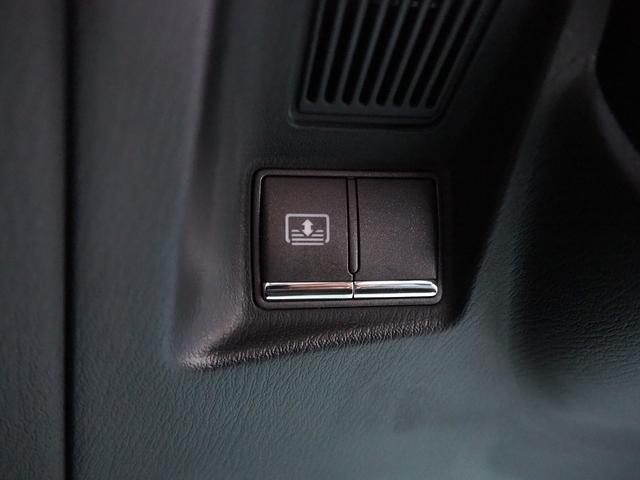 フーガハイブリッド ＶＩＰ　メーカーＨＤＤナビ　茶革　ＢＯＳＥサウンド　エアシート　シートヒーター　オットマン　地デジ　全周囲Ｍ　銀粉本木製インパネ　スエード調ルーフ　１８ＡＷ　エマブレ　ＰＦＣＷ　ＢＳＷ　ＬＤＷ　電動シェード（64枚目）