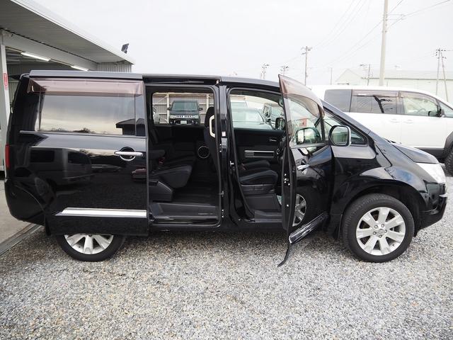 デリカD:5 G プレミアム 4WD 純正HDDナビ 後席モニター ロックフォード 両側パワスラ Pバックドア 地デジ マルチビューカメラ 前席シートヒーター ETC スマートキー クルコン パドルシフト 7人乗り 整備記録簿付き(32枚目)