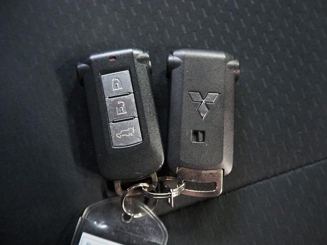 デリカD:5 G プレミアム 4WD 純正HDDナビ 後席モニター ロックフォード 両側パワスラ Pバックドア 地デジ マルチビューカメラ 前席シートヒーター ETC スマートキー クルコン パドルシフト 7人乗り 整備記録簿付き(72枚目)