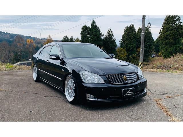 クラウン アスリート　プレミアム５０ｔｈエディション　ＥＴＣ、ナビゲーション、アルミホイール１９インチ、ローダウン、フィルム施工、シートヒーター、（6枚目）