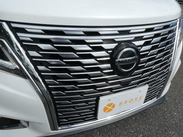 エルグランド ２５０ハイウェイスターＳ　両側電動　フリップダウン後席モニター　衝突軽減　ＴＶナビ　レーダークルーズ　クリアランスソナー　ＬＥＤライト　ドラレコ　ＥＴＣ　ハーフレザーシート（8枚目）