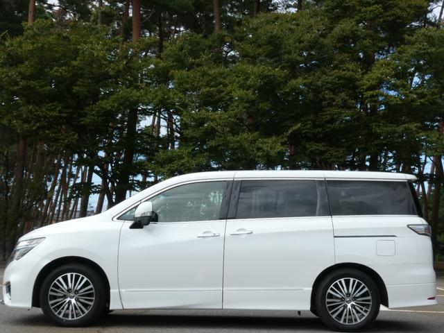 エルグランド ２５０ハイウェイスターＳ　両側電動　フリップダウン後席モニター　衝突軽減　ＴＶナビ　レーダークルーズ　クリアランスソナー　ＬＥＤライト　ドラレコ　ＥＴＣ　ハーフレザーシート（13枚目）