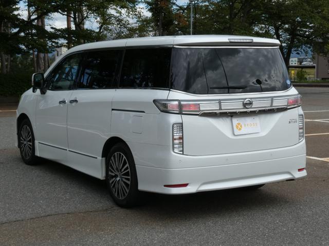 エルグランド ２５０ハイウェイスターＳ　両側電動　フリップダウン後席モニター　衝突軽減　ＴＶナビ　レーダークルーズ　クリアランスソナー　ＬＥＤライト　ドラレコ　ＥＴＣ　ハーフレザーシート（15枚目）