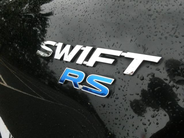 スイフト ＲＳ　５ＭＴ　柿本車検対応マフラー　ＢＴオーディオ　社外追加メーター　ＰＩＶＯＴスロコン　ＥＴＣ　クルーズコントロール　プッシュスタート　ドラレコ（12枚目）