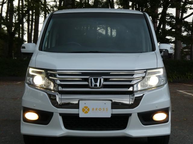 ステップワゴンスパーダ Ｚ　クールスピリット　９インチ純正メモリーナビ　両側電動スライドドア　クリアランスソナー　ハーフレザーシート　クルコン　バックカメラ　ウィンカーミラー　ＥＴＣ　ステアリングスイッチ　パドルシフト　オートＡ／Ｃ・ライト（3枚目）