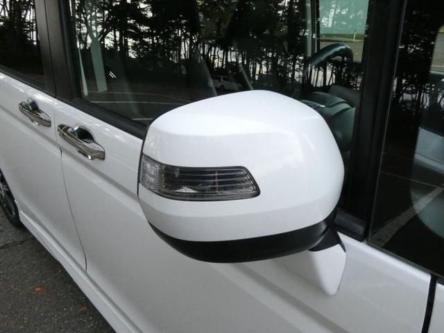 ステップワゴンスパーダ Ｚ　クールスピリット　９インチ純正メモリーナビ　両側電動スライドドア　クリアランスソナー　ハーフレザーシート　クルコン　バックカメラ　ウィンカーミラー　ＥＴＣ　ステアリングスイッチ　パドルシフト　オートＡ／Ｃ・ライト（7枚目）