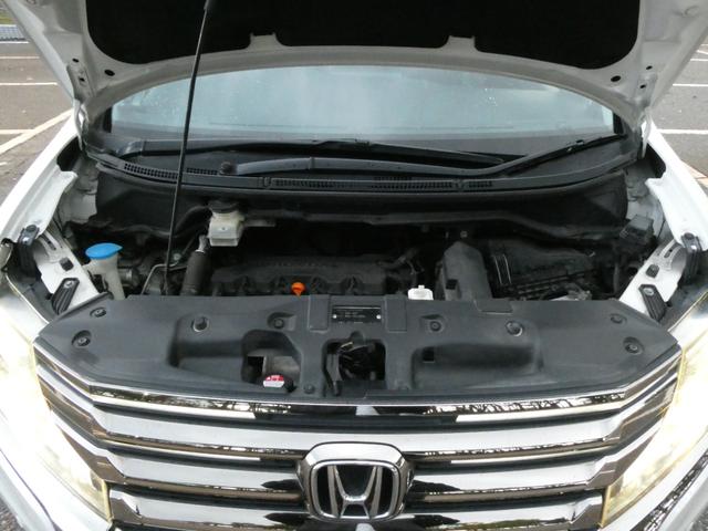 ステップワゴンスパーダ Ｚ　クールスピリット　９インチ純正メモリーナビ　両側電動スライドドア　クリアランスソナー　ハーフレザーシート　クルコン　バックカメラ　ウィンカーミラー　ＥＴＣ　ステアリングスイッチ　パドルシフト　オートＡ／Ｃ・ライト（35枚目）