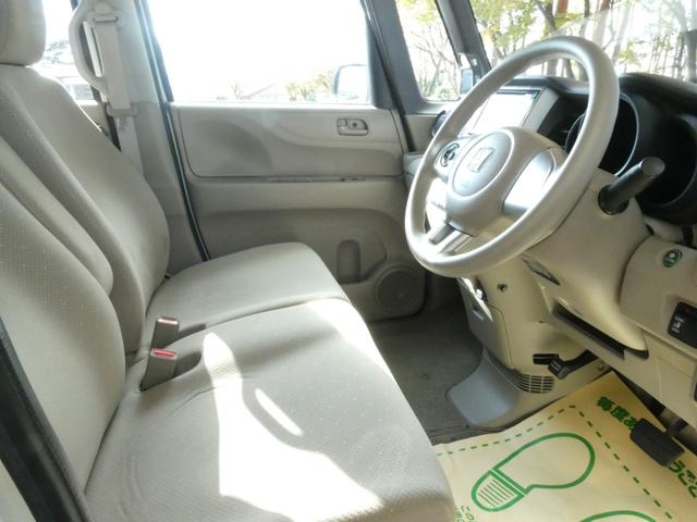 Ｎ－ＢＯＸ Ｇ・Ｌパッケージ　ＴＶナビ　ＥＴＣ　ステアリングスイッチ　バックカメラ　オートＡ／Ｃ　プッシュスタート　ＣＤ　ＤＶＤ（13枚目）