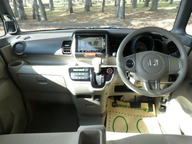 Ｎ－ＢＯＸ Ｇ・Ｌパッケージ　ＴＶナビ　ＥＴＣ　ステアリングスイッチ　バックカメラ　オートＡ／Ｃ　プッシュスタート　ＣＤ　ＤＶＤ（16枚目）