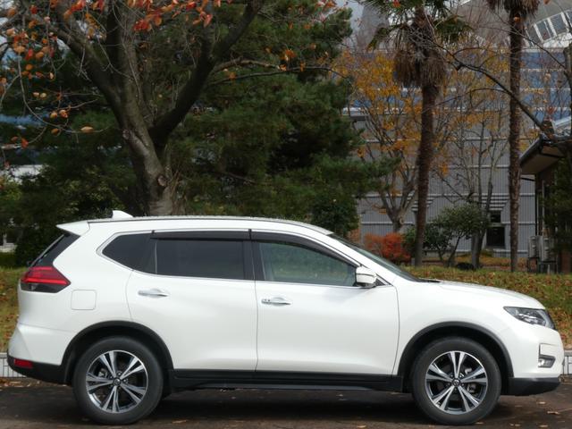 エクストレイル ２０Ｘｉ　９インチ純正ナビ　プロパイロット　オ－トブレーキホールド　全方位モニター　パワーバックドア　ドラレコ　クリアランスソナー　ＥＴＣ　ＢＴオーディオ　フォグライト　オートＡ／Ｃ・ライト（6枚目）