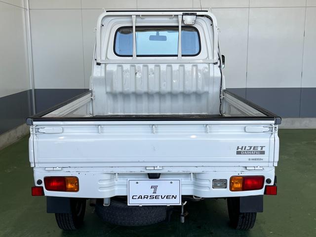 エアコン・パワステ　スペシャル　４ＷＤ　走行距離６万キロ　５速マニュアル　　ＣＤ再生　カセットテープ再生　パートタイム４ＷＤ　荷台作業灯　エアコン　パワステ(7枚目)