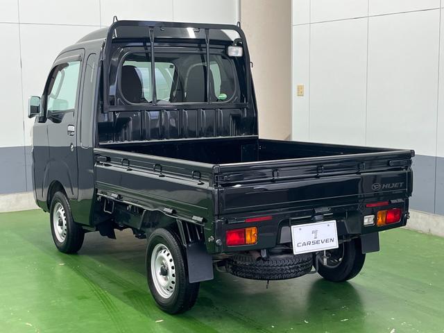 ハイゼットトラック ジャンボ　切替４ＷＤ　オートマ　キーレス　パワーウィンドウ　ＣＤプレイヤー　ラジオ　ＡＵＸ　スピーカー　パワーステアリング　テールゲートチェーン　エアバック　フォグランプ　荷台作業灯　１２インチスチールホイール（8枚目）