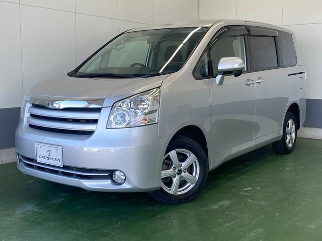 ノア Ｘ　スマートエディション　４ＷＤ　８人　両電動スライド　社外９インチナビ　ＡＶＮ－ＺＸ０４ｉ　バックカメラ　Ｂｌｕｅｔｏｏｔｈ　ブルートゥース　ＵＳＢ　ＣＤ　ＤＶＤ　フルセグ　ＥＴＣ　１５インチアルミ　スマートキー　ＨＩＤ（2枚目）